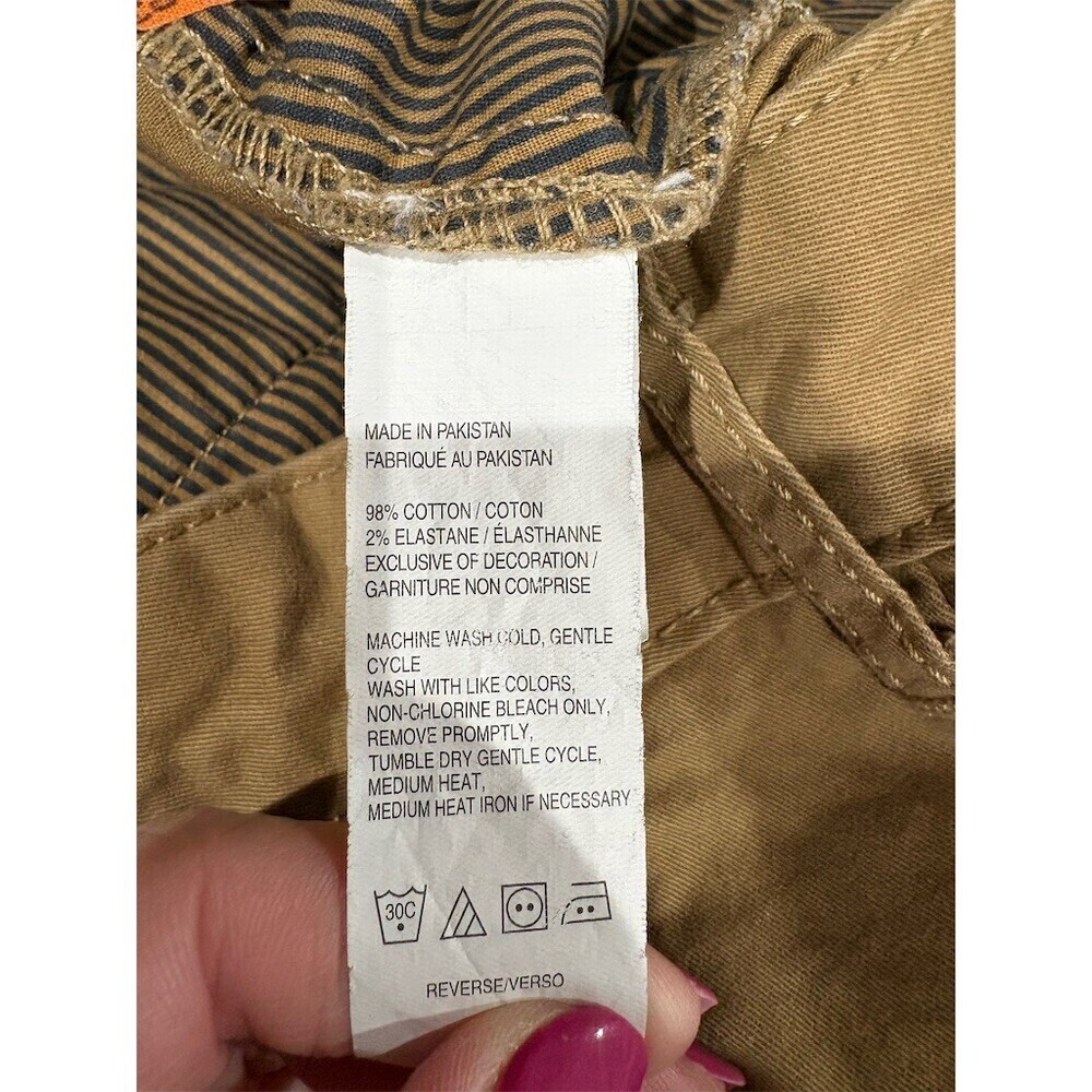 IZOD Saltwater Chino Shorts Men's Size 40 Tan Khaki Flat Front 10 Inseam - Picture 11 of 11